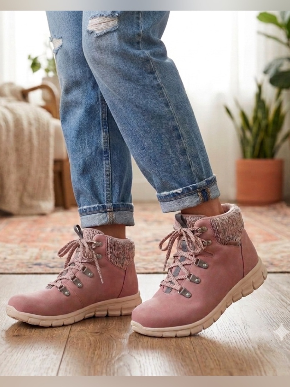 Skechers Memory Foam Pink Ankle Hiking Boots Knit Collar Sz 7